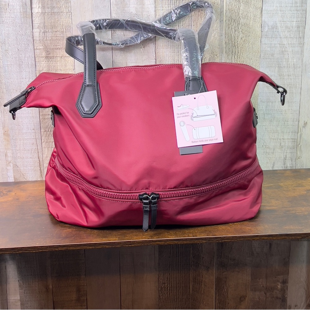 Mondani New York WeekenderTote/Duffle/Gym Bag Holds Sneakers & Yoga Mat … - Picture 2 of 14